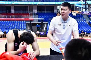 hth-杨鸣：新疆打得比我们好不止一个档次 我们运气比他们好